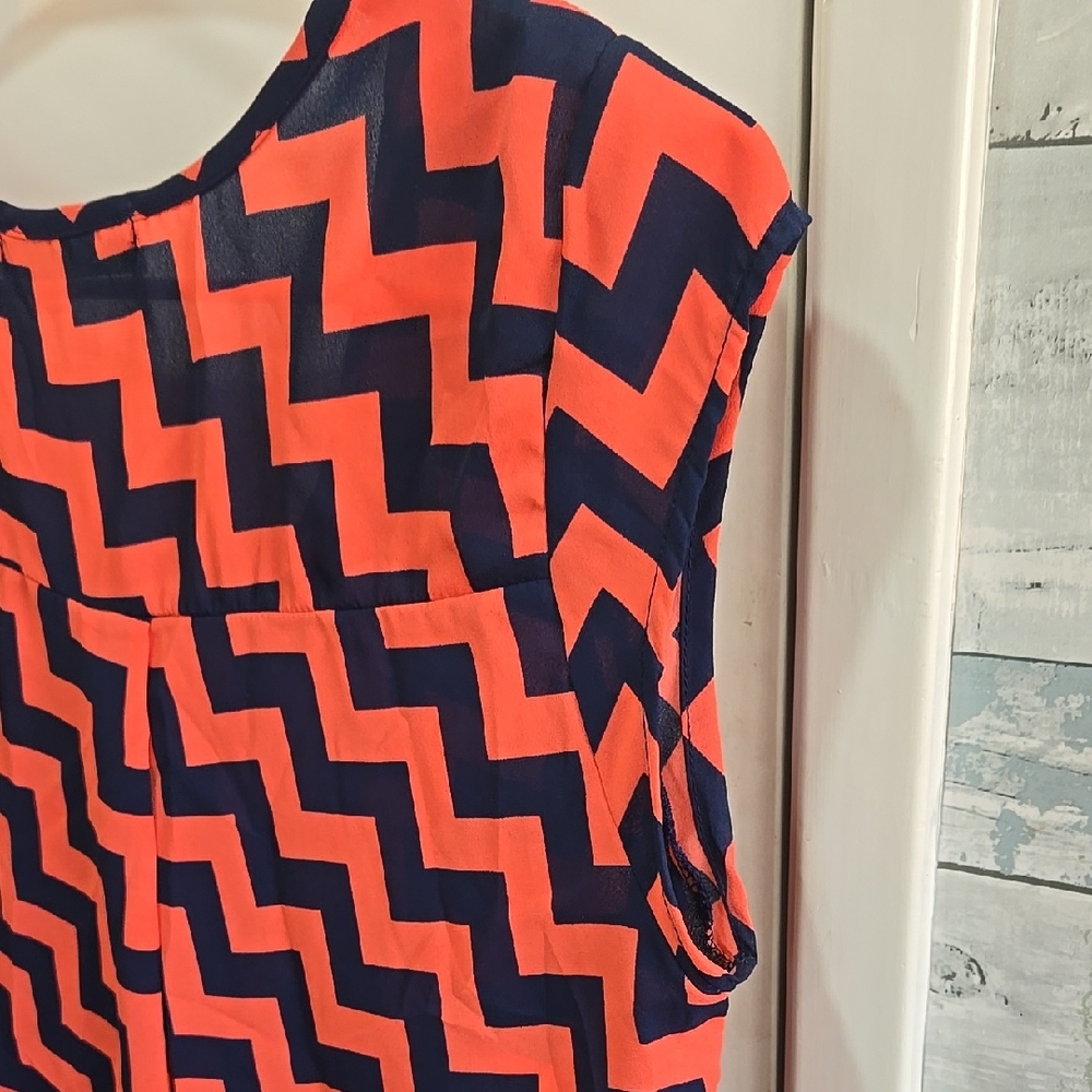 Chris & Carol Pink Sleeveless Graphic Blouse - Picture 4 of 5